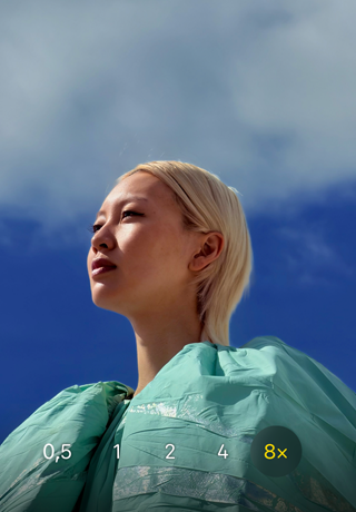 App Cámara en el iPhone 17 Pro, zoom óptico de 0,5x, 1x, 2x, 4x y 8x, con la opción 8x seleccionada 